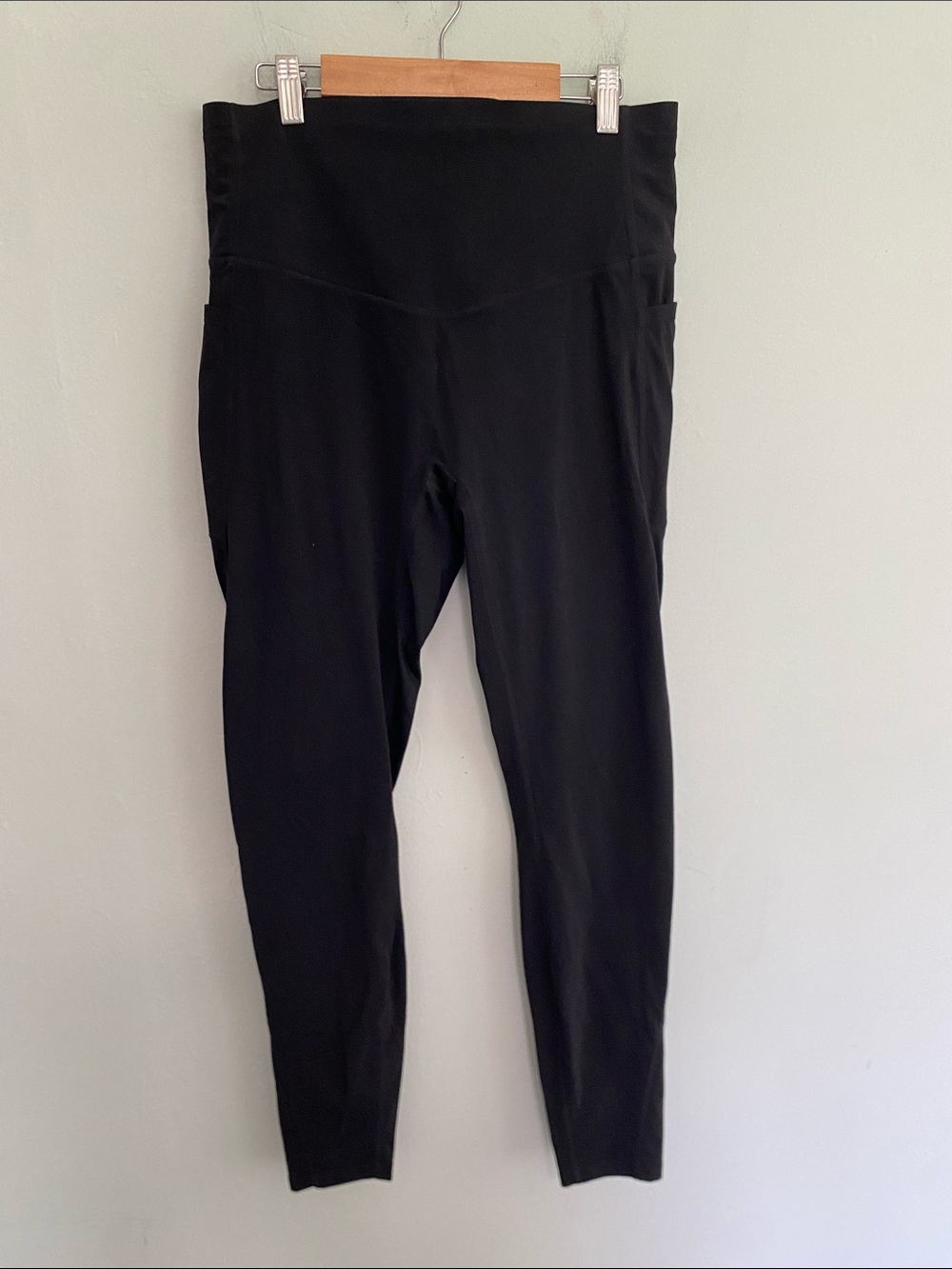 HALARA Women’s Black High-Rise Leggings with Pockets Full Length Size Large